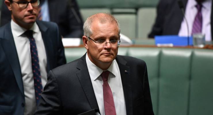 Scott Morrison liberal party minority defection Craig Kelly Julia Banks