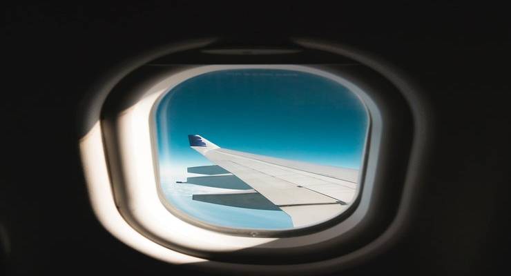 plane-window-and-plan-wing