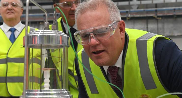 Scott Morrison at the Star Scientific hydrogen research facility