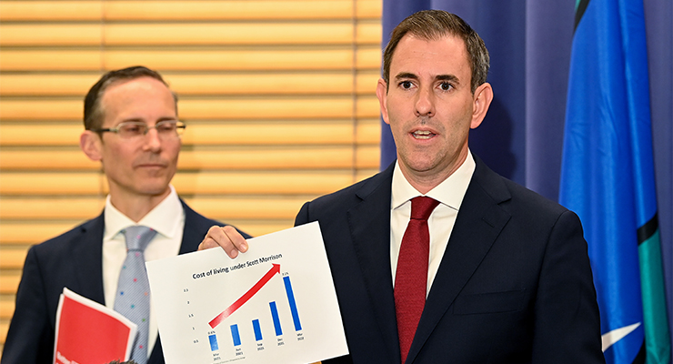 Opposition Treasurer Jim Chalmers on day 17 of the 2022 federal election campaign (Image: AAP/Bianca De Marchi)
