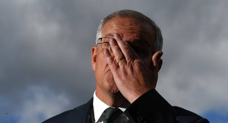 Scott Morrison campaigning in South Geelong, in the seat of Corangamite. May 2, 2022. (AAP Image/Mick Tsikas)
