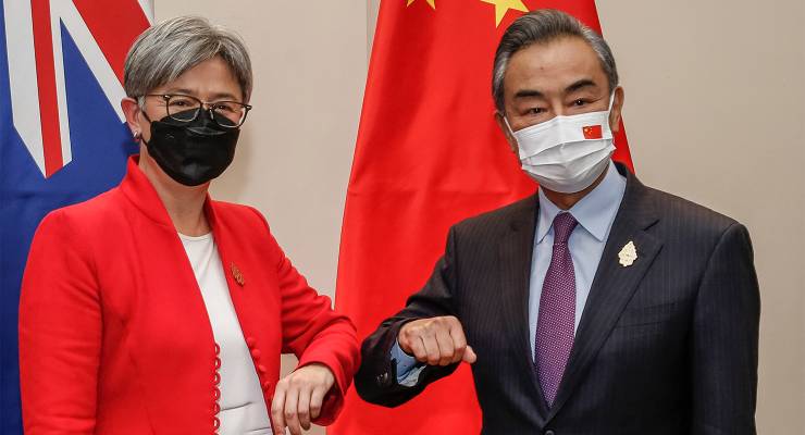 Australia's Foreign Affairs Minister Penny Wong and her Chinese counterpart Wang Yi meet in Bali. (Image: AAP/Johannes P Christo)