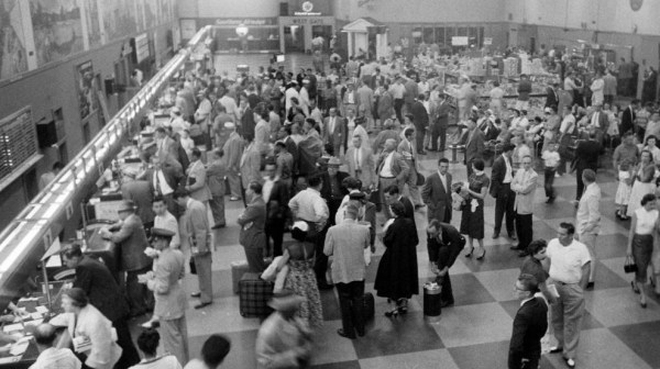 inside ATL No security, no computer check-ins, no lounges©LIFE