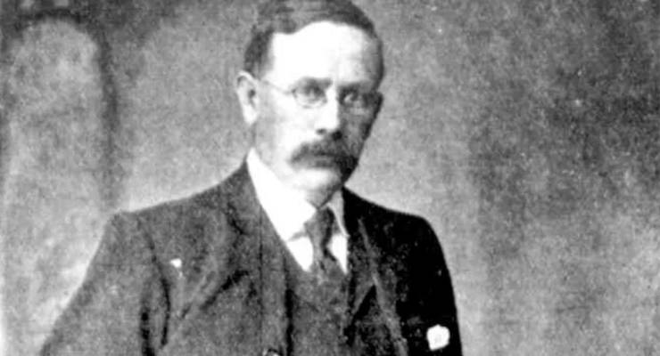 Hugh Mahon in 1904