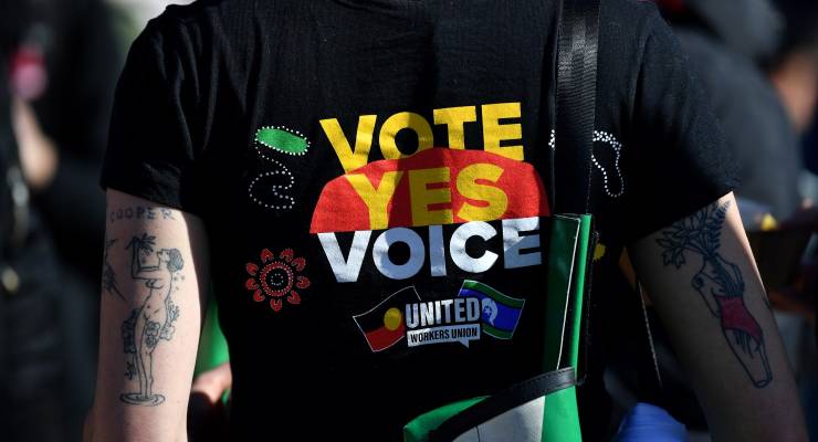 A Yes supporter in a vote Yes T-shirt (Image: AAP/Bianca De Marchi)
