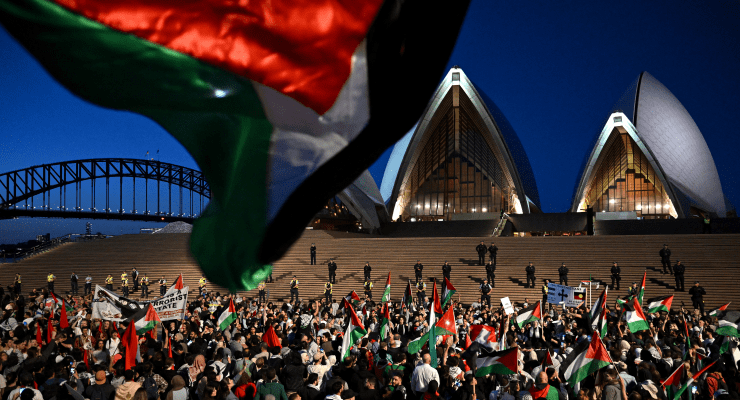 The pro-Palestine rally in Sydney on Monday (Image: AAP/Dean Lewis)