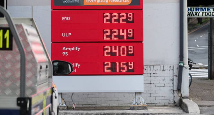 Petrol bowser ... the price of petrol is at a giddy high (Image: AAP/Flavio Brancaleone)