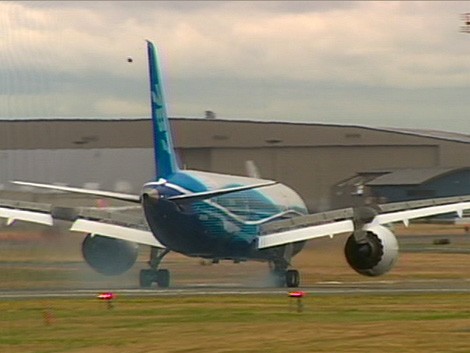 Dreamliner 787 braking, courtesy KOMO News Seattle